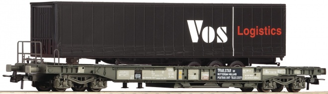 Flat car loaded with trailer VOS logistics<br /><a href='images/pictures/Roco/225100.jpg' target='_blank'>Full size image</a>